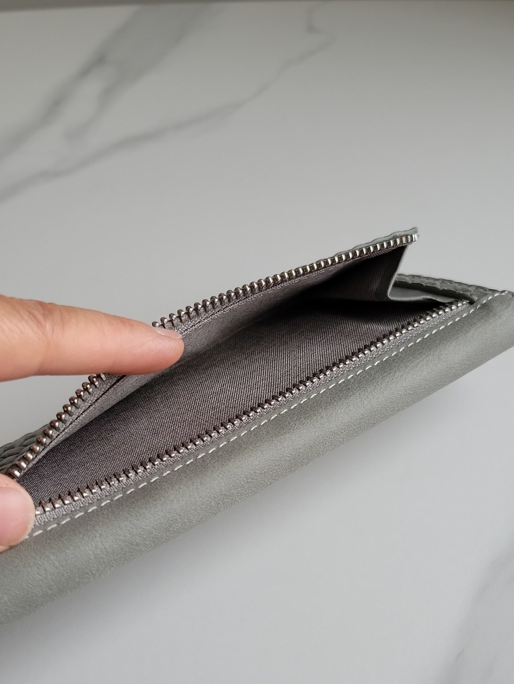 Roots Braided Leather Long Wallet - Gray - Picture 12 of 14